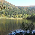 Au Bord Du De Longemer Ксорюпт-Лонжме