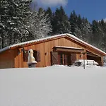 Au Bord Du De Longemer Шале