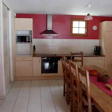 Au Bord Du De Longemer كسونبورت-لونجمير